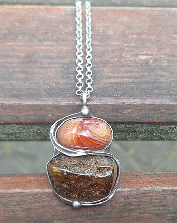 Połączenie - wisiorek, po drugiej stronie lustra