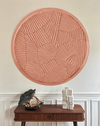 Okrągła płaskorzeźba z kompozytu żywiczego PANTONE 13-1023 Peach Fuzz, art and texture