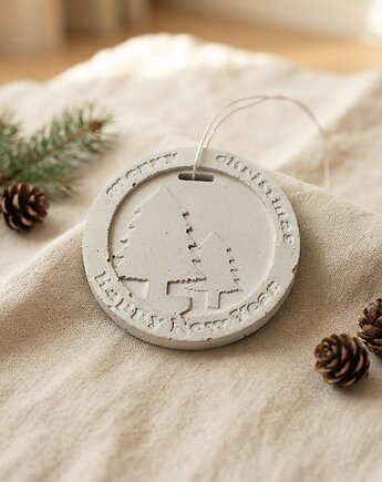 Betonowa Zawieszka na choinkę "Merry Christmas" Biała, BetonCrafts