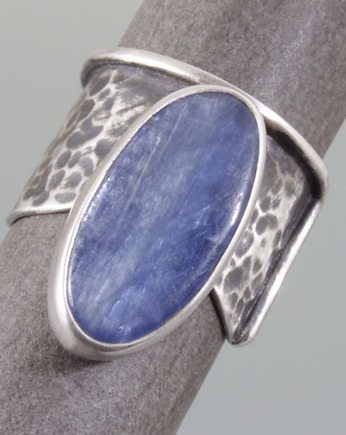 Pierścionek kyanit, Marta Kepska