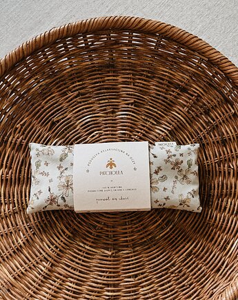 Poduszka relaksacyjna na oczy z ekologicznymi nasionami lnu i kwiatami lawendy., Patchoula