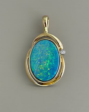 Wisior z żółtego złota z opalem australijskim i brylantem, Andorii by Baco