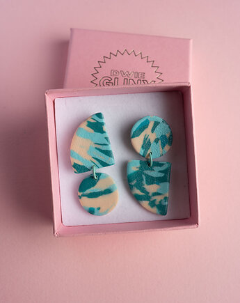 Wiszące asymetryczne sztyfty, Dwie Gliny