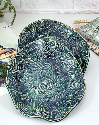 Ceramiczna misa z motywem liści w kolorze butelkowej zieleni, 10FingersArt