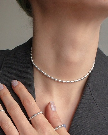 Minimalistyczny choker srebrny kulki  Elegancki choker, Nebula7