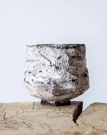 Czarka kurinuki, studnia ceramiczna