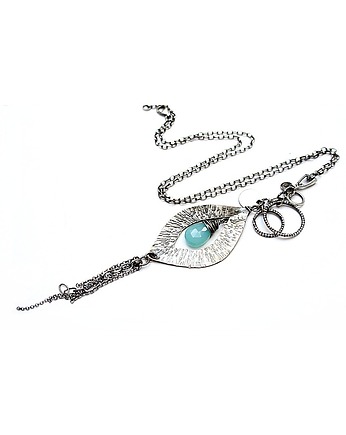 Oko cyklonu vol. 6   naszyjnik, Katia i krokodyl