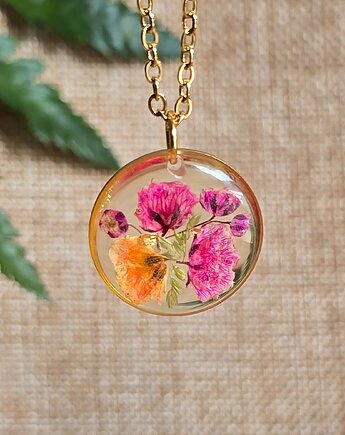 Złoty wisiorek złota zawieszka suszone kwiaty, zkwiatem