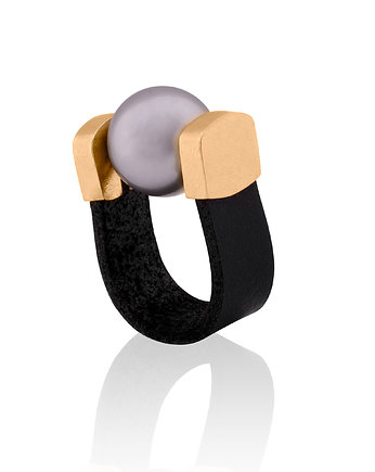 Pierścionek Grey Pearl Ring in Gold, OSOBY - Prezent dla Dziewczyny