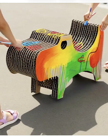 Doggy biały tekton dla starszych maluchów