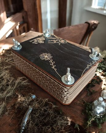 Praska/ zielnik do suszenia kwiatów, TreeTrue