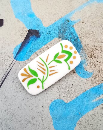 Broszka w kwiaty, biżuteria z talerzy