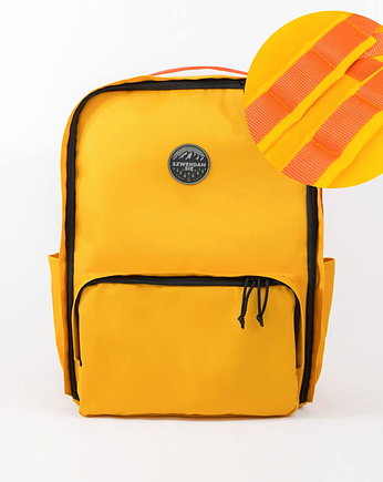Plecak miejsko-turystyczny 20L podręczny żółty v2, OSOBY - Prezent dla emeryta