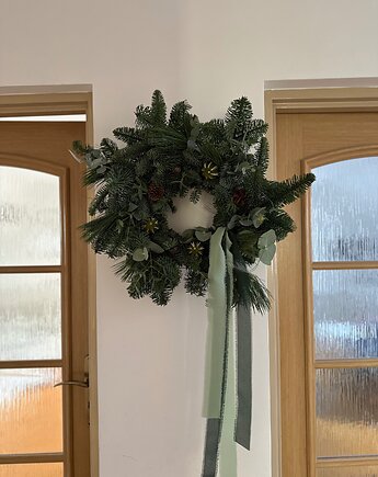 Duży naturalny wianek mix zieleni, Łąka