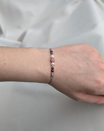 Kolorowa bransoletka z perłami i kamieniami, Moui