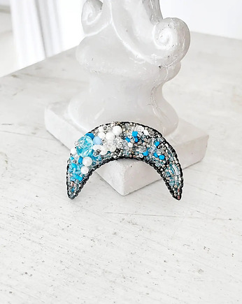 Broszka KSIĘŻYC 5 ręcznie haftowana koraliki, HAART