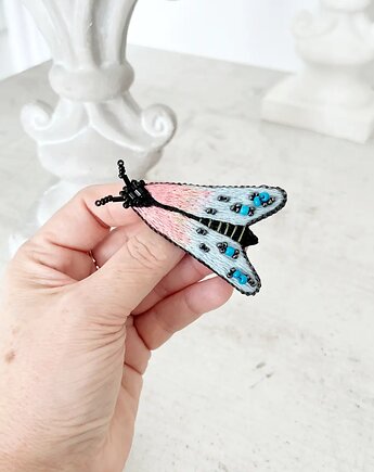 Broszka ĆMA 14 ręcznie haftowana przypinka owady motyle, HAART