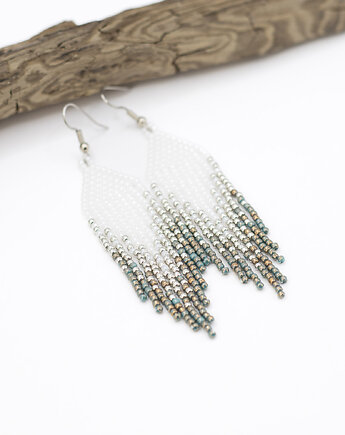 Krótkie biało srebrno turkusowe kolczyki z koralików, Tauriel Design