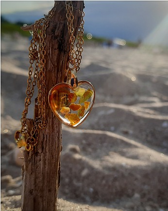 Zawieszka serce z bursztynem, Figa handmade accessories