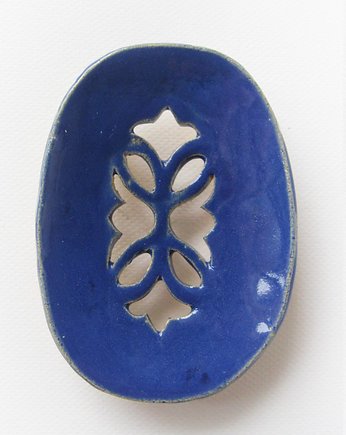 Ceramiczna mydelniczka z ażurowym wzorem, M.J