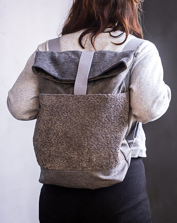 Szary plecak kurierski baranek, raspberi