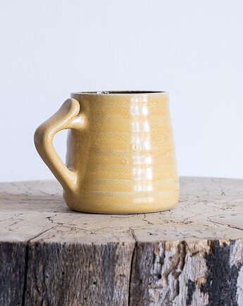 Kubeczek toczony żółty, studnia ceramiczna