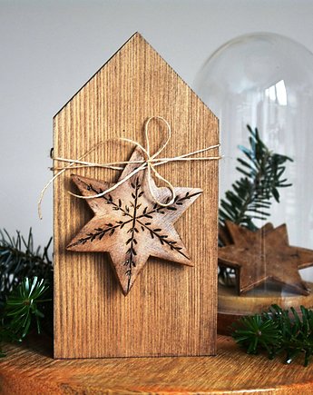 Domek  z gwiazdą ceramiczną, Wooden Love