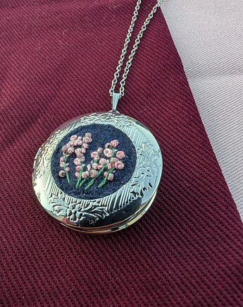 Unikalny naszyjnik sekretnik z drobnymi kwiatami, Papaya