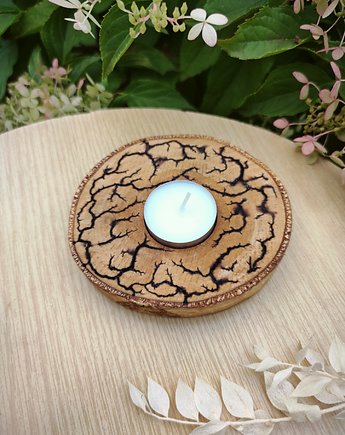 Okrągły wzorzysty świecznik z drewna, VOLT IN HOLT