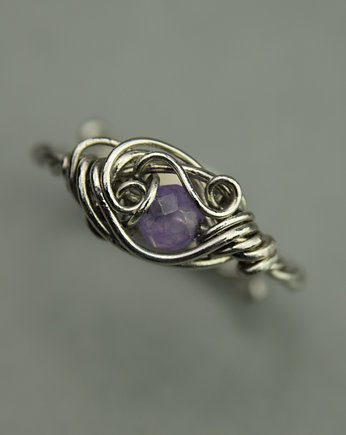 Pierścionek regulowany ametyst wire wrapping, Agata Rozanska
