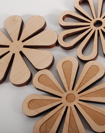 Zestaw 4 drewnianych podkładek pod kubek - kwiaty, MOOD for WOOD