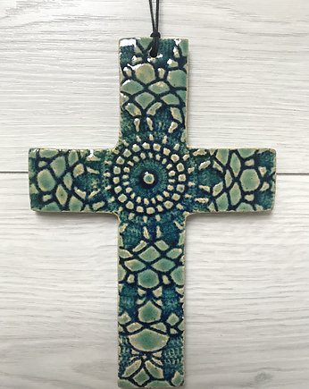 Koronkowy krzyż ceramiczny, Ceramika Ana