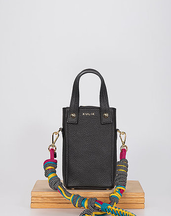 Mała torebka Phone Bag czarna lekko błyszcząca z plecionym paskiem, OSOBY - Prezent dla Kobiety