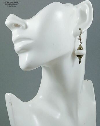 Kolczyki z białej lawy i i mosiądzu PREZENT oryginalny ręcznie robiony, Galeria Limart