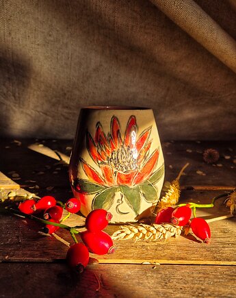 Yerba Matte kubek, Lotos Yerba, Czarka wielka ręcznie ilustrowana, Fiona Ceramics