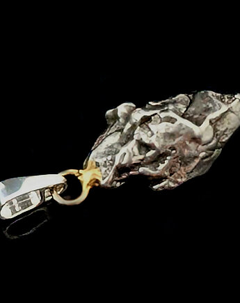 Wisiorek z meteorytem, Pracownia Neores