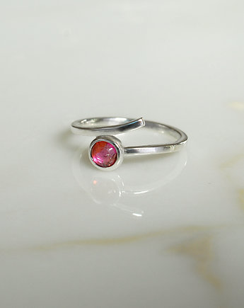 Minimalistyczny pierścionek z różowym turmalinem, unikat, LIKIKO Jewellery