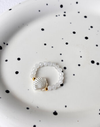 Pierścionek elastyczny kamień księżycowy muszla, Chmolowska Jewellery