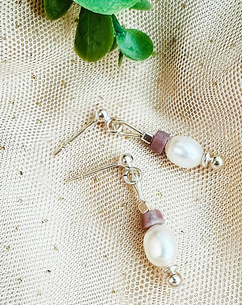 Małe kolczyki z naturalnymi perłami, srebro 925, Anemon Atelier