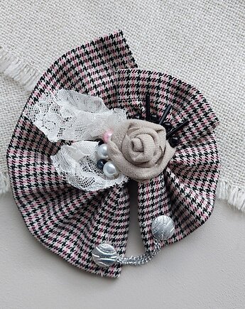 Broszka w różową pepitkę, vestirse!