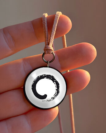 Enso - Medalion na rzemyku, Makaliboo