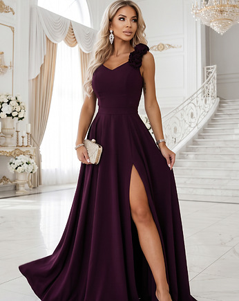 643-11 Elegancka wieczorowa suknia maxi z rozcięciem i różami - śliwka, NUMOCO