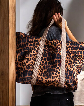 Shopperka w weluru w panterkę, raspberi