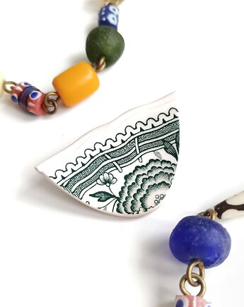 Broszka w kwiaty, biżuteria z talerzy