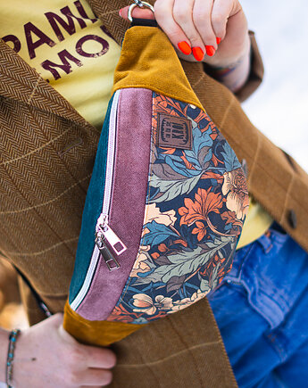 Pastelowa nerka damska mała saszetka AKWARELOWE MARZENIE, Co Tu Się Kroi