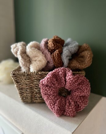 Miękka, puszysta gumka do włosów scrunchie RÓŻOWA, gucialoveskids