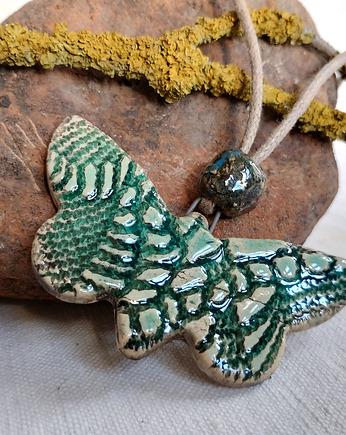 Zielony motyl, wisiorek ceramiczny, Bea Fine Arts