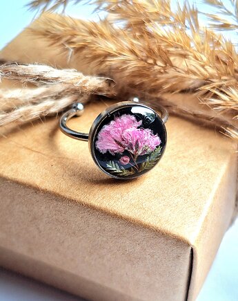 Pierścionek z żywicy z różową gipsówką srebrny, Kwiat Paproci