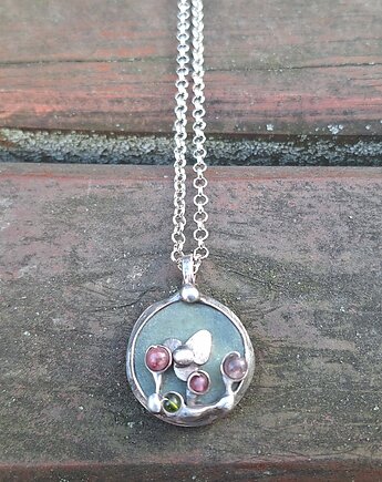 Ogródek - wisiorek, po drugiej stronie lustra