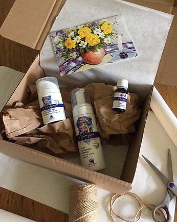 LArganic Zestaw odmładzający Youth Face prezent, Natura House
